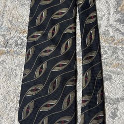 Burberrys Of London Men’s Geometric Tie 100% Pure Silk Hand Sewn In USA