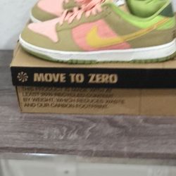 Nike Dunk Low Retro SE Size 11 With The Original Box