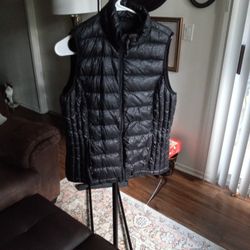 Black Puffy Vest