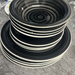 Dishes Set