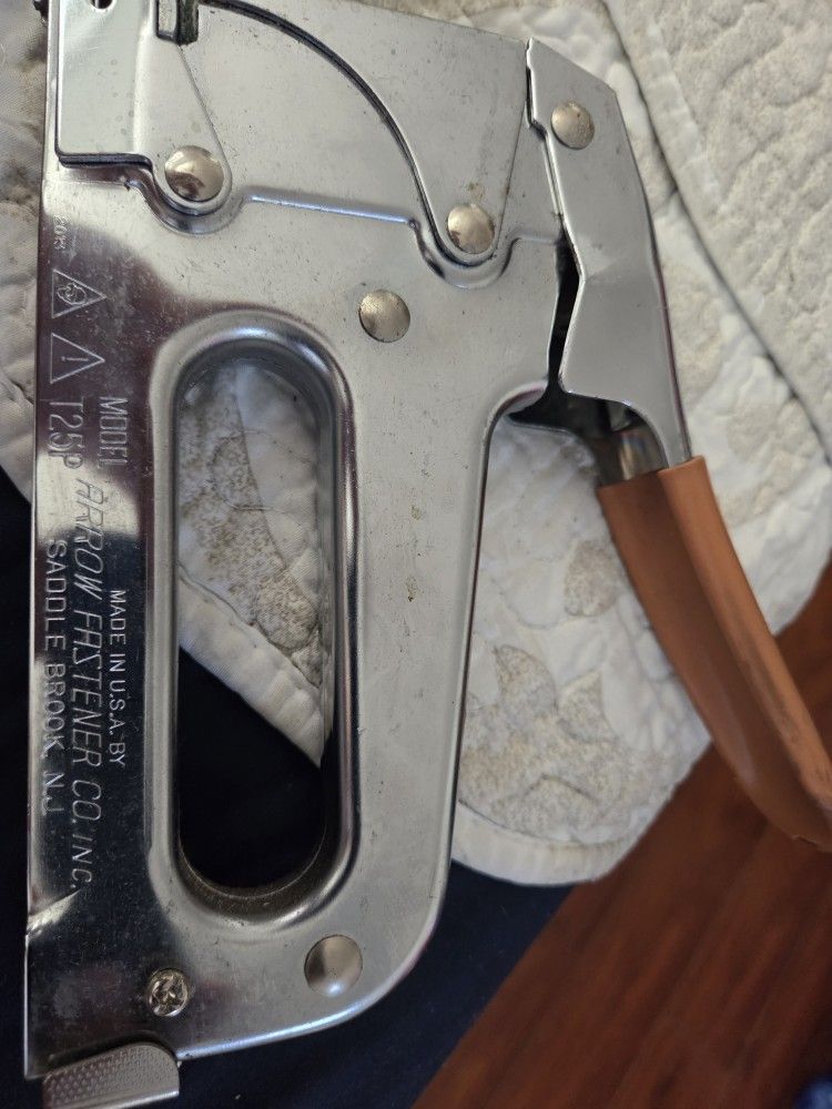 Cable Staple Gun