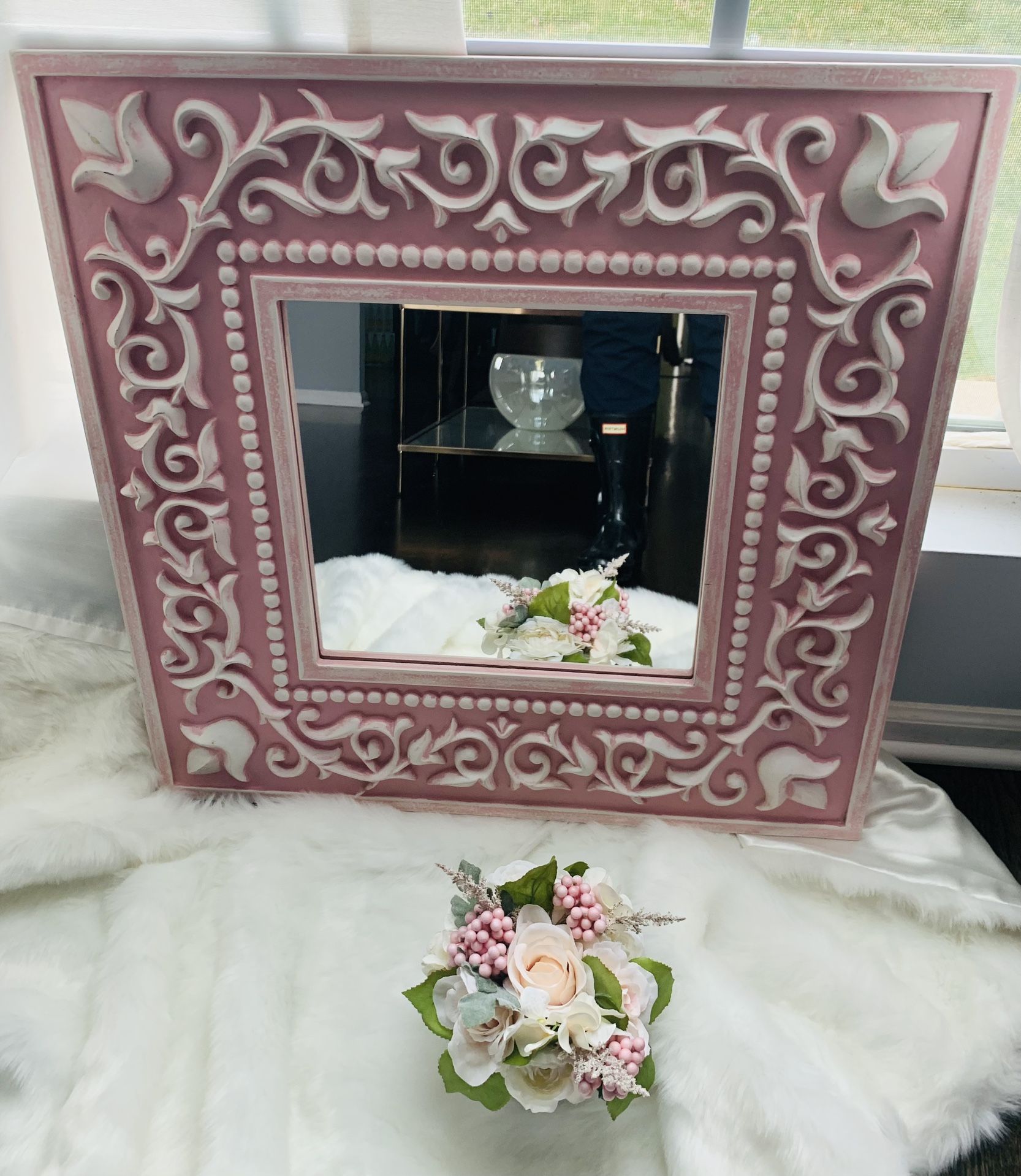 Shabby Chic pink mirror