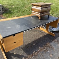 Great Free Stuff. Desk Stove, Top, Microwave, Furniture, Etc. All Working.