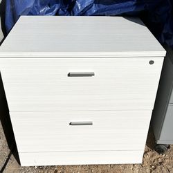 NO KEYS 30 X 24 X 29 LATERAL FILE STORAGE CABINET DRESSER 47Th Ave. And Dobbins In Laveen