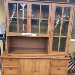 China Cabinet Hutch 