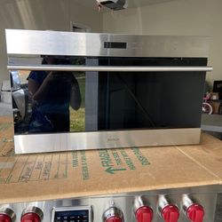 Wolf E Series Transitional 1.6 Cu. Ft. Stainless Steel Microwave Oven-