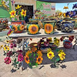 Metal Yard Art, Wind Spinners & POTTERY 🌴 🌺 