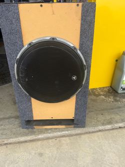 JL Audio Subwoofer w6 12 inch with amplifier and epicenter