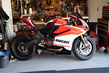 2019 Ducati 959 corse -EXCELLENT