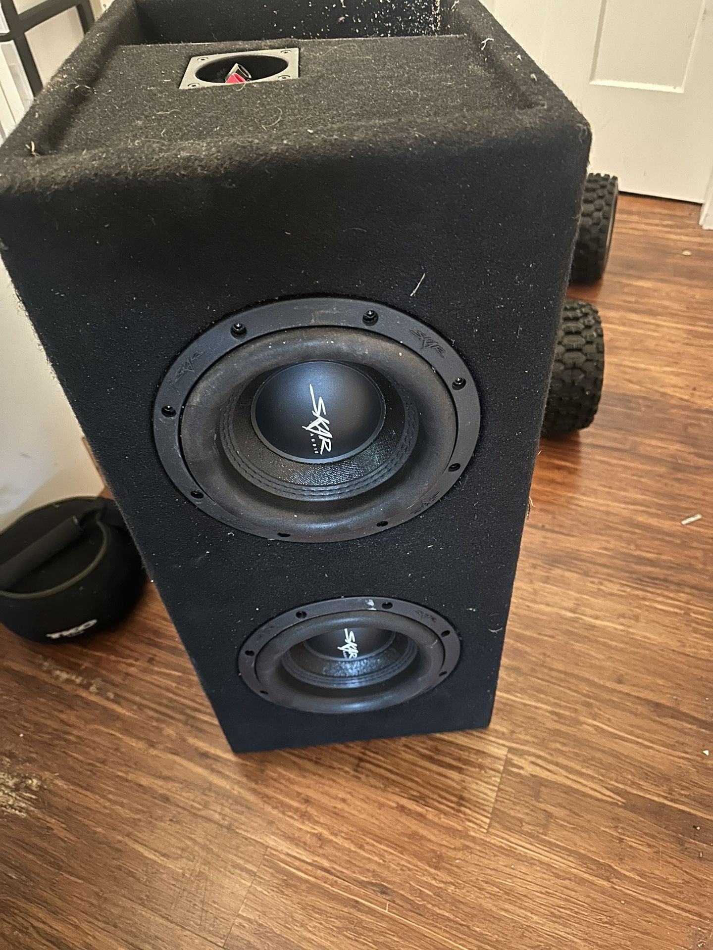 SVR-2X8D4 | Dual 8" 1,600 Watt SVR Series Loaded Vented Subwoofer Enclosure