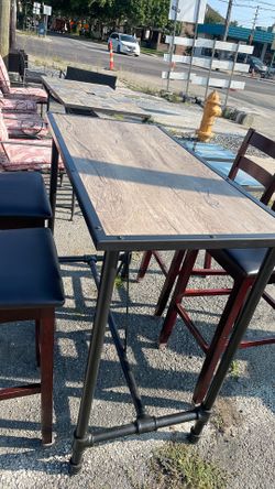 Island table