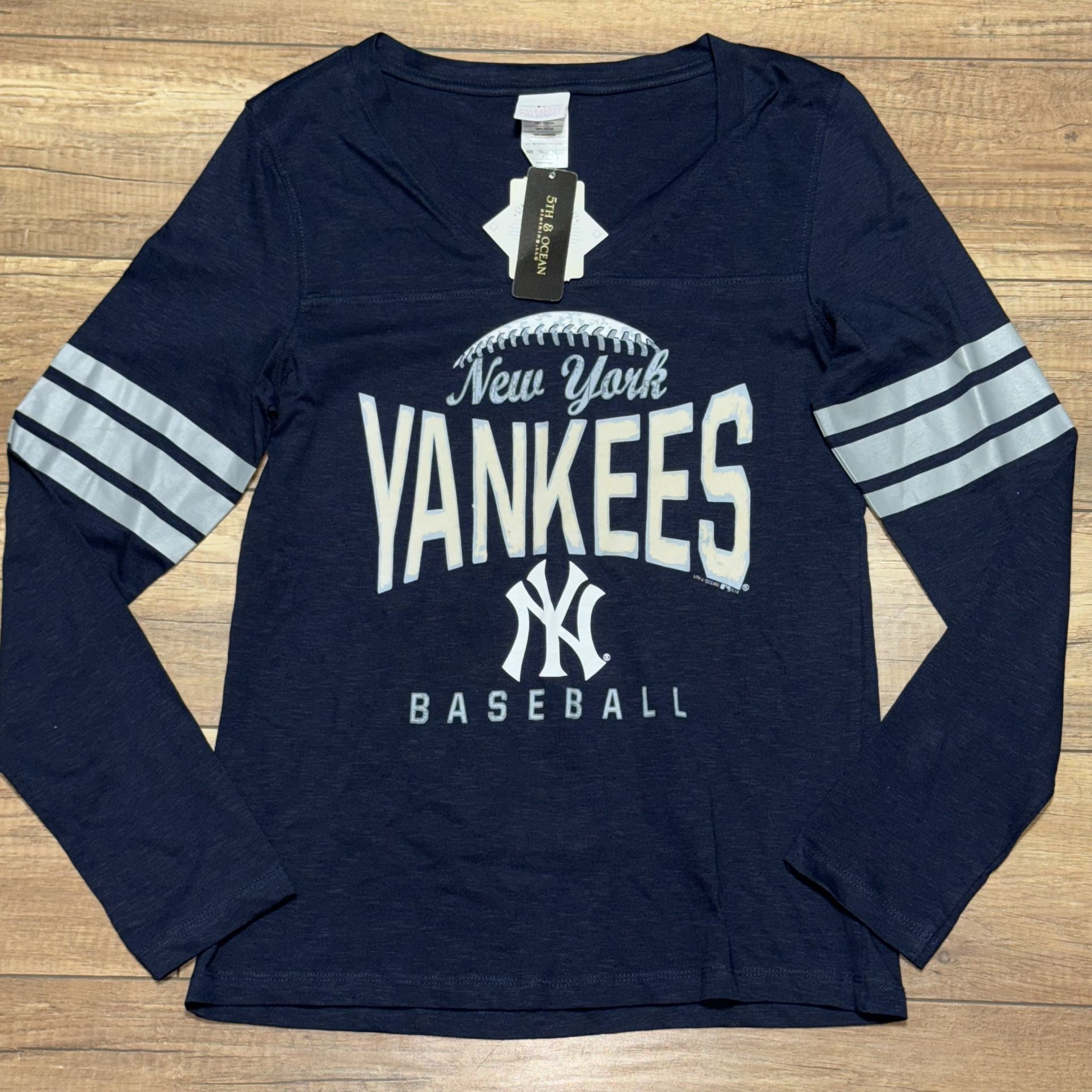 New York Yankees MLB Baseball 5th & Ocean Long Sleeve T Shirt Womens Large NEW!