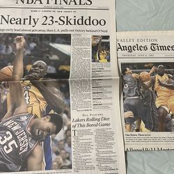 Lakers Shaquille O’Neal newspaper lot 2002 nba finals