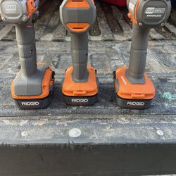 3   drills  nuevos  no charge  