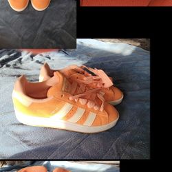 NEW Adidas.ladies Sz 8.5
