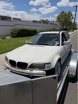 Bmw 325i wagon touring e46 full part out