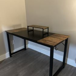 Modern Metal Desk With Wood Accent Top - Must Go Fast!! $50 Or Obo 