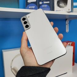 10% off uptp 50$ each item Valid until June 30th - Galaxy S22 Plus 5G 6.6" (Unlocked) 256GB Fair