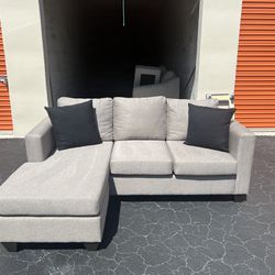 Grey Chaise Sectional - Delivery Available 🛻 