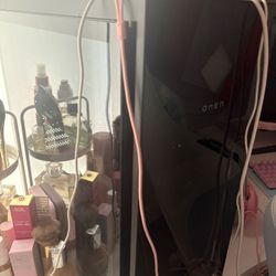 Gaming PC & Monitor Screen