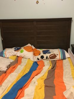 Full size bedroom set