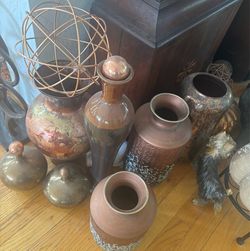 Vintage / Mid-Century Modern Decorative Vases & Metal Home Décor