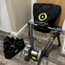 Like New Cycleops BIKE TRAINER (Fluid)