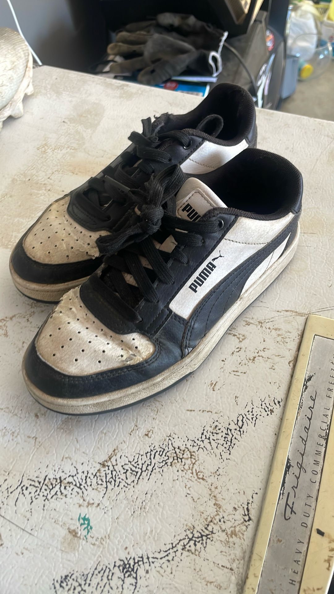 Puma Boys Shoes 👟 FREE!!!