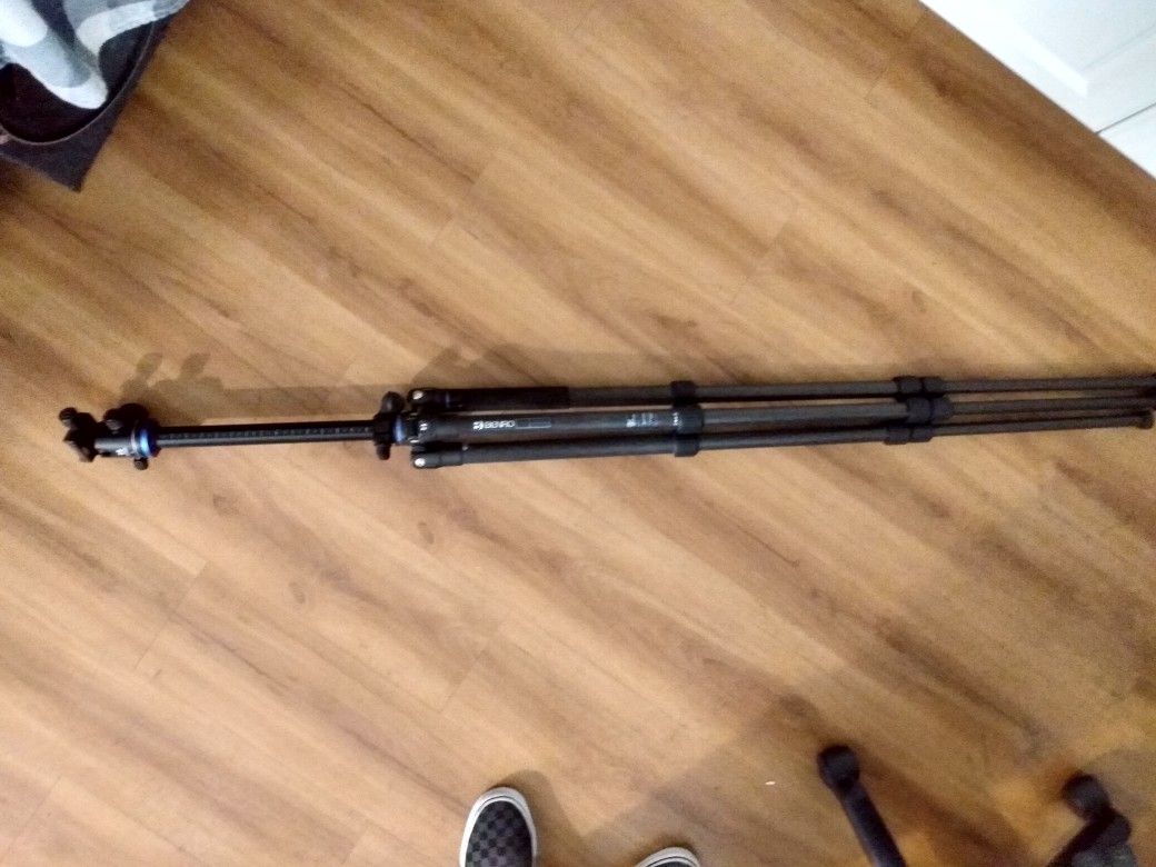 BENRO FGP28C TRAVELING TRIPOD