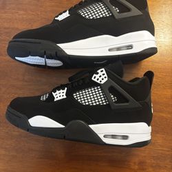 Jordan 4 White Thunder