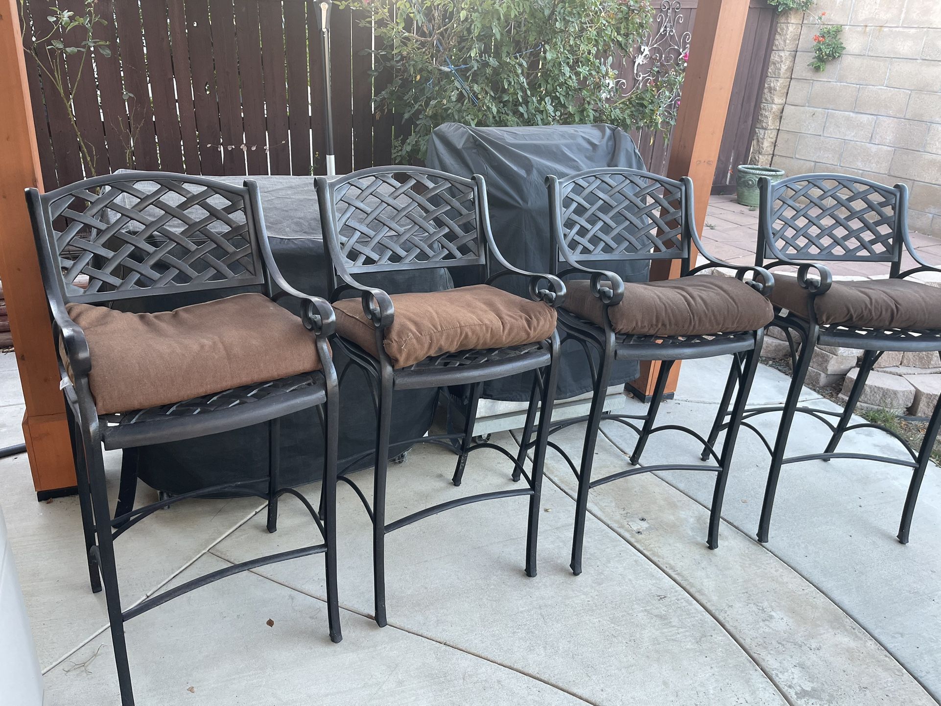 Cast Aluminum Counter Tall Chairs/Bar Stools