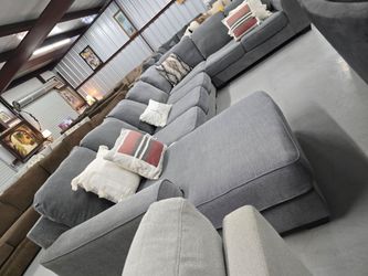 Oversized Ashley Furniture Sectional Couch w/ Chaise – D118