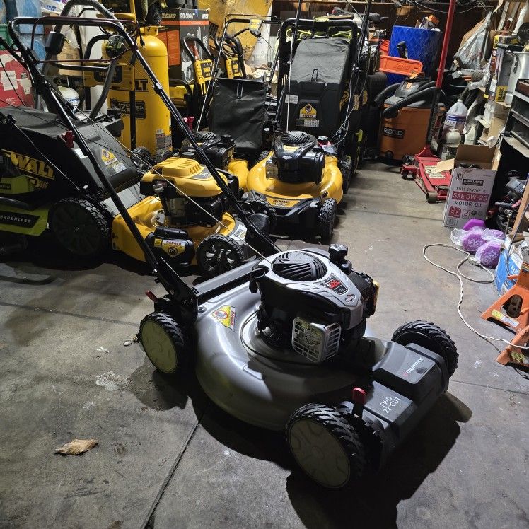 Murray 22 in. 140 cc Briggs & Stratton Walk Behind Gas Self-Propelled Lawn Mower with Front Wheel Drive and Bagger