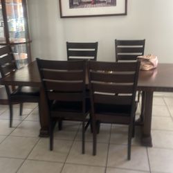 Dinner table 6 chairs