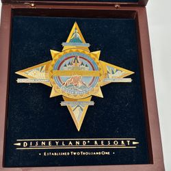 Disneyland Resort Attraction Compass Plaque Wooden Display Box 2001