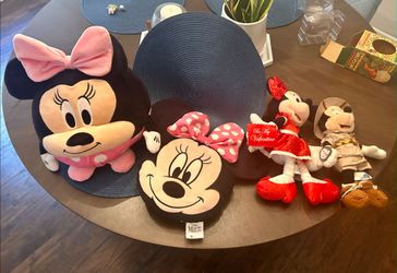 Disney Plush Minnie Collecrion