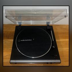 Audio-Technica AT-LP60X Belt-Drive Stereo Turntable Black 33-1/3 & 45 RPM TESTED