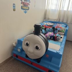 THOMAS THE TRAIN BED, MAT, AND TOY BOX SET