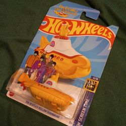 OBO** The Beatles Yellow Submarine Hot Wheels Diecast 
