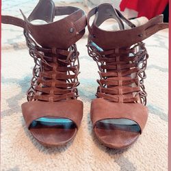 Vince Camuto Heels Size 8