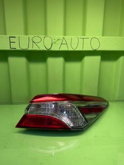 2018 2019 2020 TOYOTA CAMRY Right Quarter Panel / Outer Tail Light OEM 81550-06720