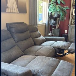 Pleather Automatic Recliner 