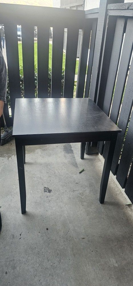 Selling Table 2 Chairs
