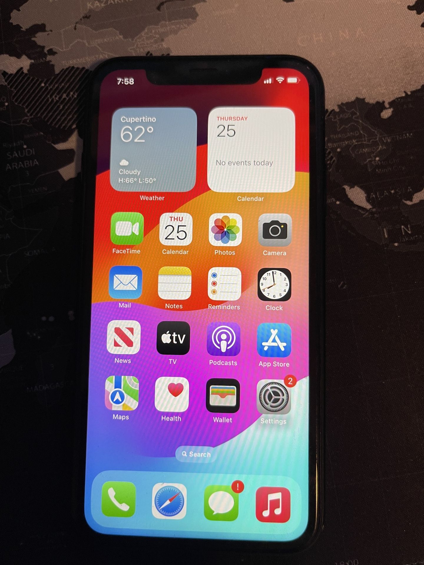 iPhone XR 64GB UNLOCKED CARRIER