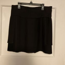 Authentic Gucci Black Mini Skirt Silk Pre-owned (Mint Condition) Size 38 XS