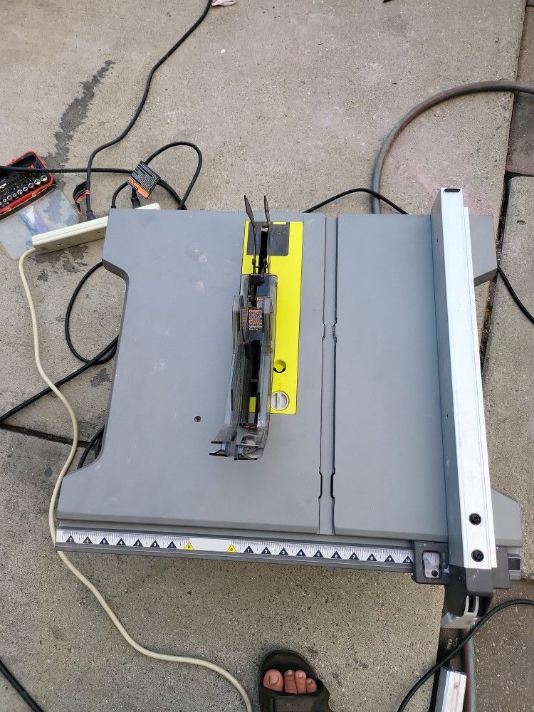 Ryobi 10 Inc Table Saw