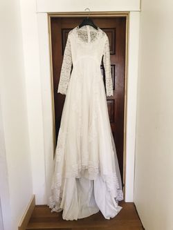 Beautiful Antique lace wedding dress