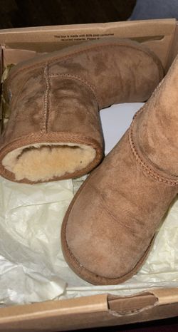 Girls Ugg Boots Size 1