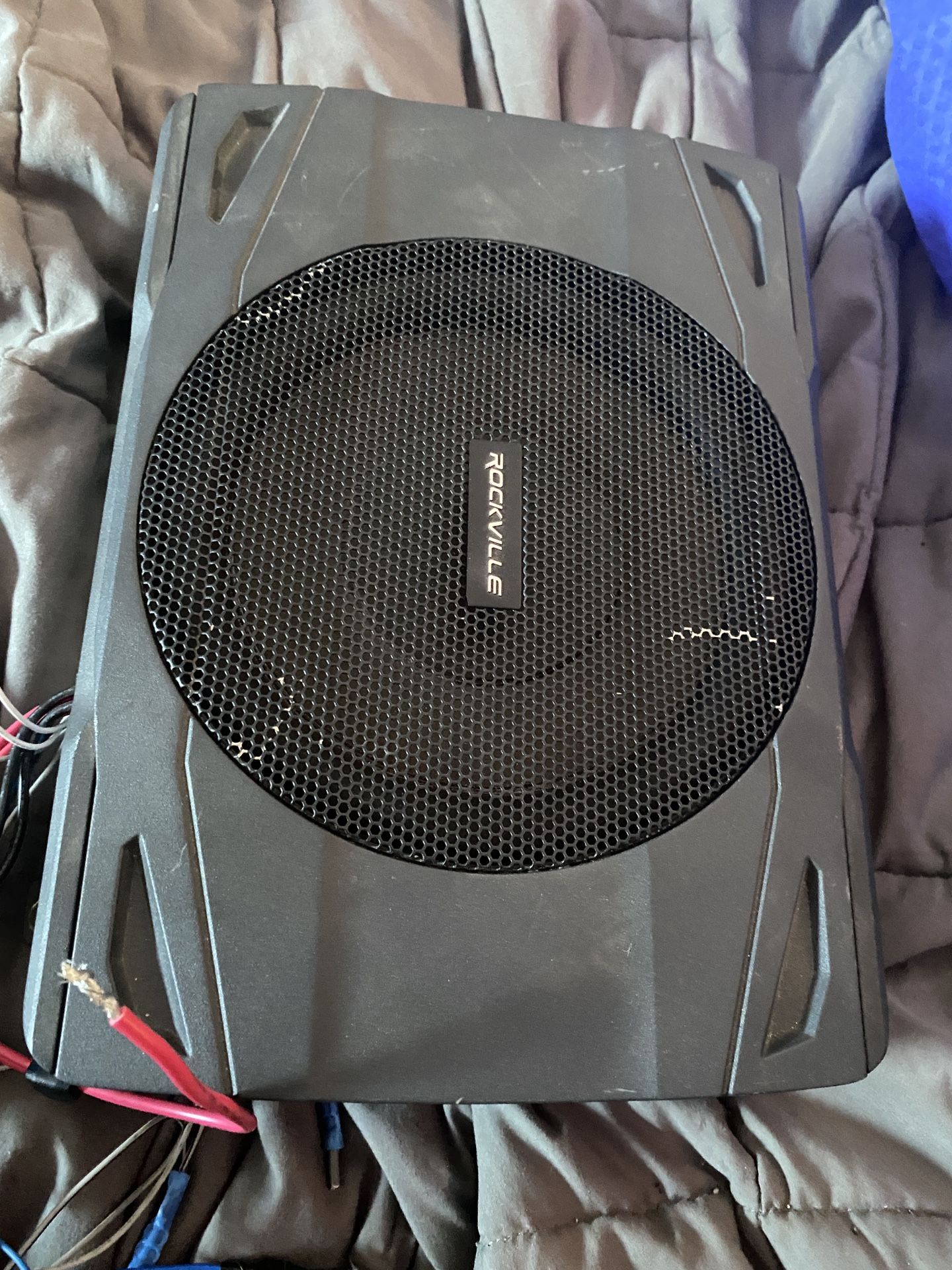 rockville 8” amplified subwoofer