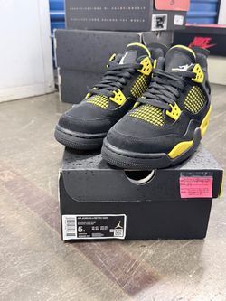 Air Jordan 4 Retro Thunder (2023) Size:5Y